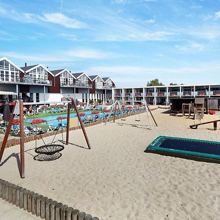 4 Person Holiday Home On A Holiday Park In Glesborg 外观 照片