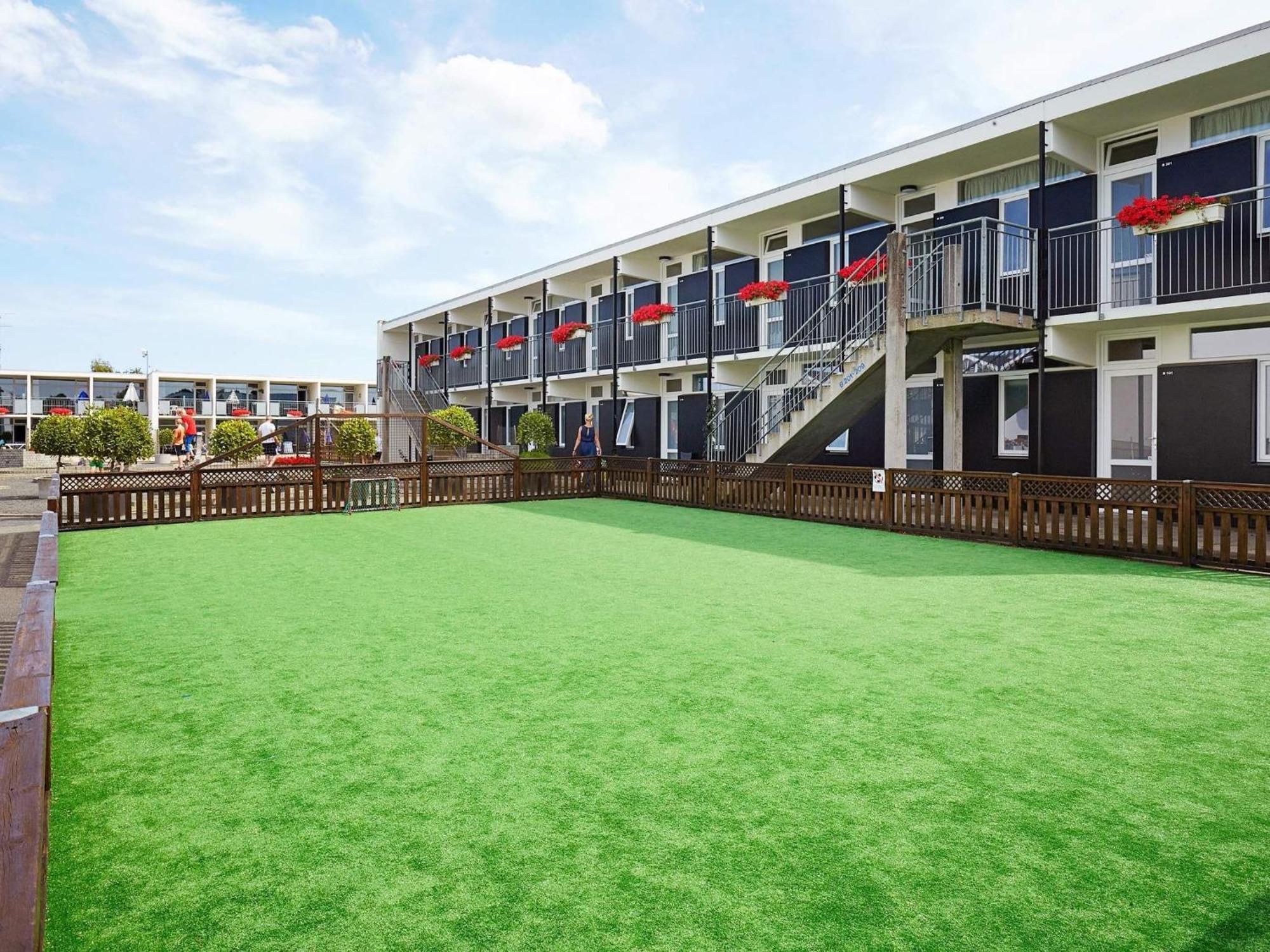 4 Person Holiday Home On A Holiday Park In Glesborg 外观 照片